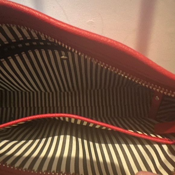 Kate Spade Cameron Zip Crossbody Rosso Red wear as a crossbody/shoulder/clutch - Picture 6 of 10